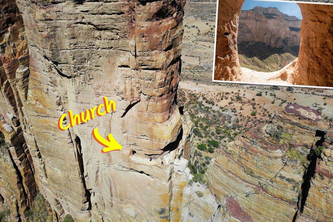 Climb of Faith: The Only Way to This Christian Church Carved Into Cliff in Ethiopia Centuries Ago