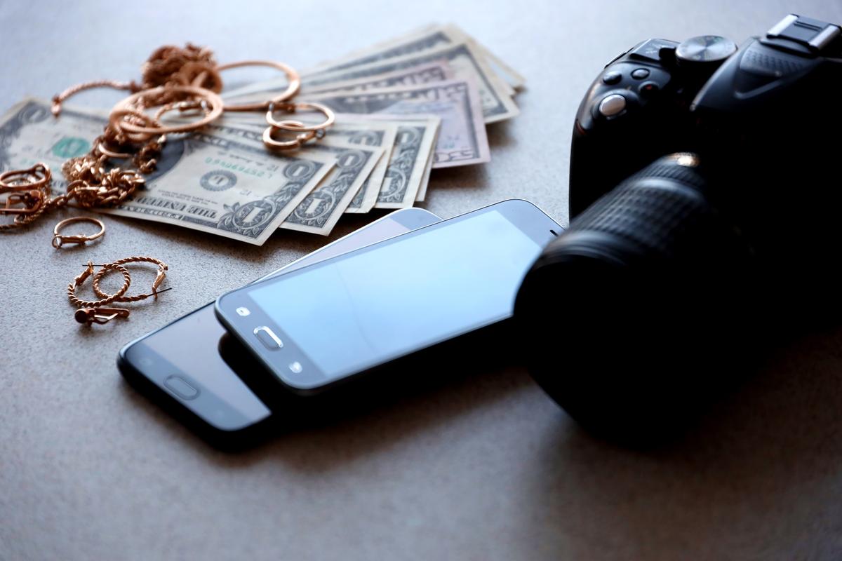 My Sincere Apologies to Pawnshops Everywhere