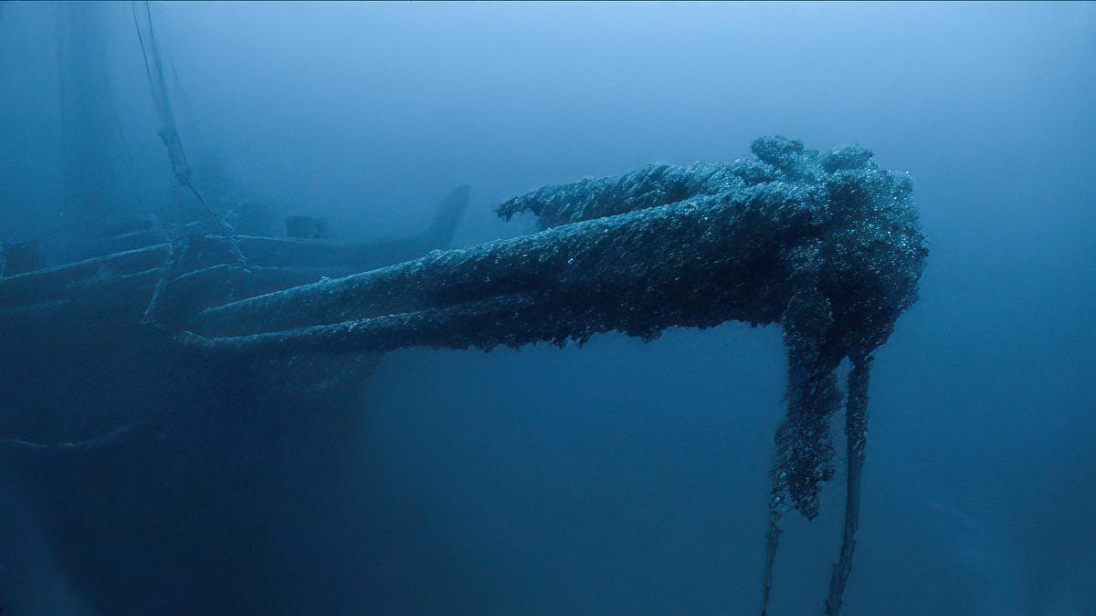 The wooden bowsprit of Ironton testifies to the preservation of the cold, fresh waters of the Great Lakes. (Courtesy of NOAA Thunder Bay National Marine Sanctuary, Undersea Vehicles Program UNCW, Ocean Exploration Trust)