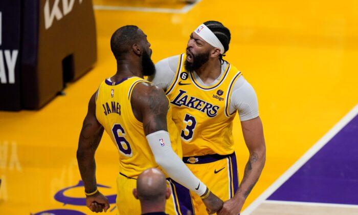 LeBron leads Lakers past Grizz 117–111 in OT for 3–1 lead