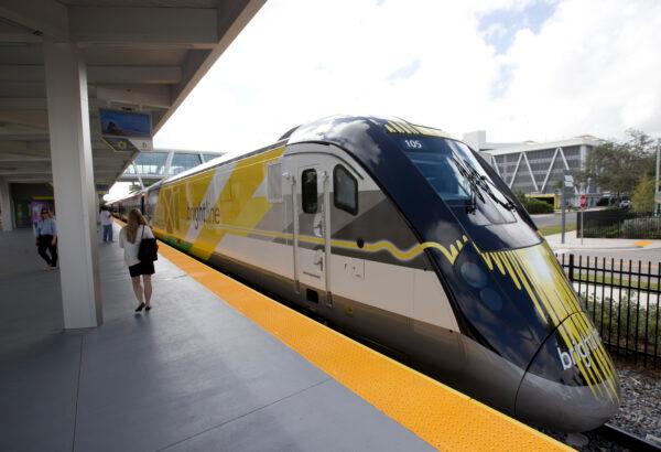 A Brightline train is shown at a station in Fort Lauderdale, Fla., on Jan. 11, 2018. (Wilfredo Lee/AP Photo)