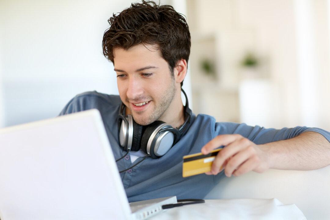 This Is What Happens When Financially Immature Students Get a Credit Card