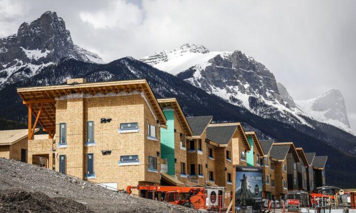 Canada in Short Supply of Housing; Industry Calls for Cuts to Taxes, Fees