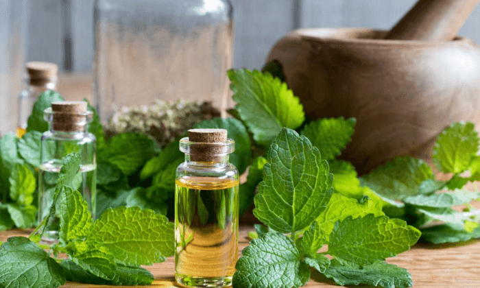 Sleeping Pill Side Effects? Try Fragrant Herbs to Help You Sleep Until Dawn