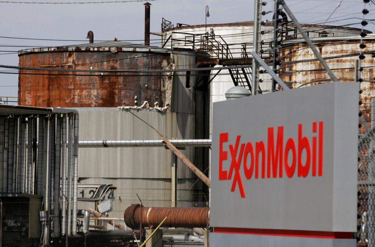 A view of the Exxon Mobil refinery in Baytown, Texas, on Sept. 15, 2008. (Jessica Rinaldi/Reuters)