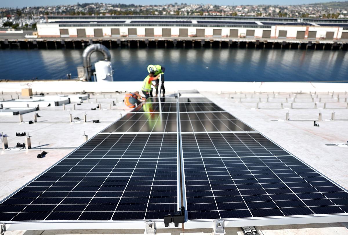 House Votes to Reverse Biden Solar Tariff Freeze; 12 Democrats Join Republican Majority