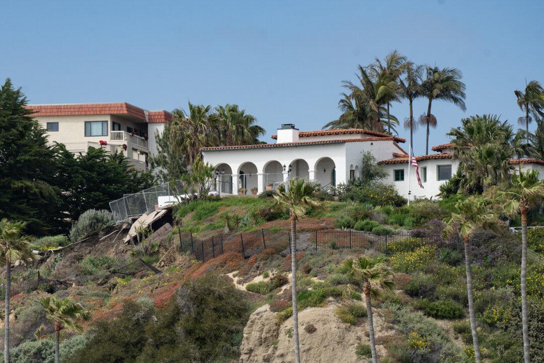 Landslide in San Clemente Continues to Interrupt Train Service