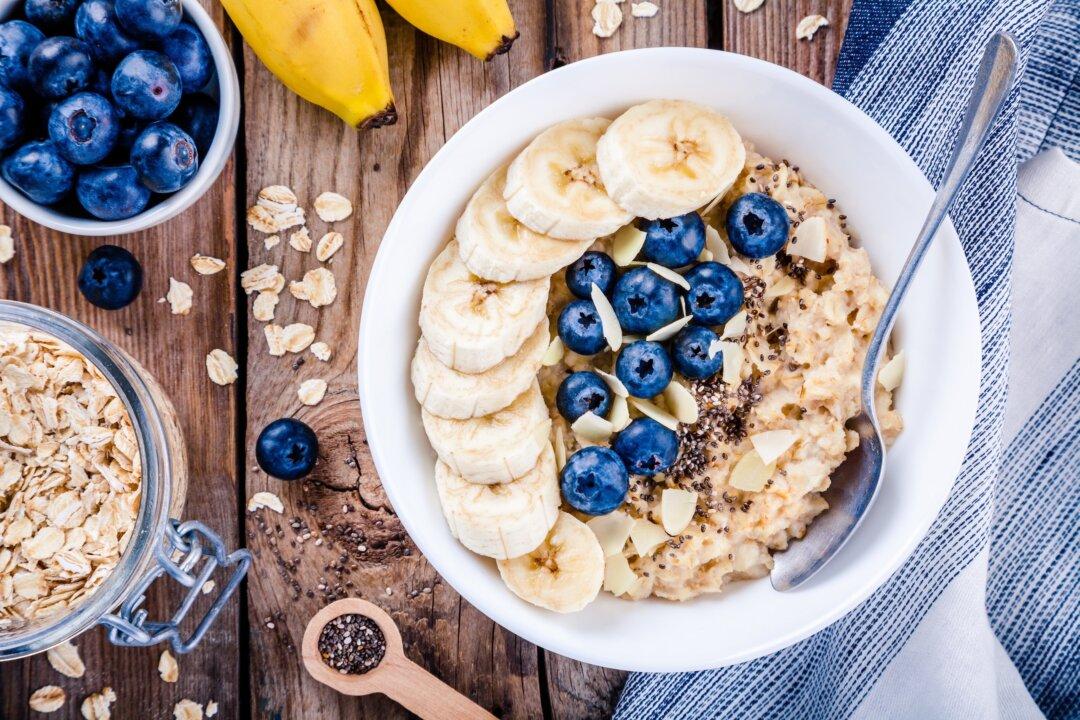 How Does Oatmeal Help With Blood Sugar?