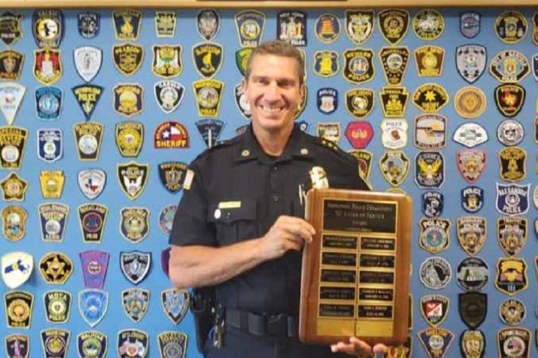 Ex-Massachusetts Deputy Chief Indicted on Child Rape Charge