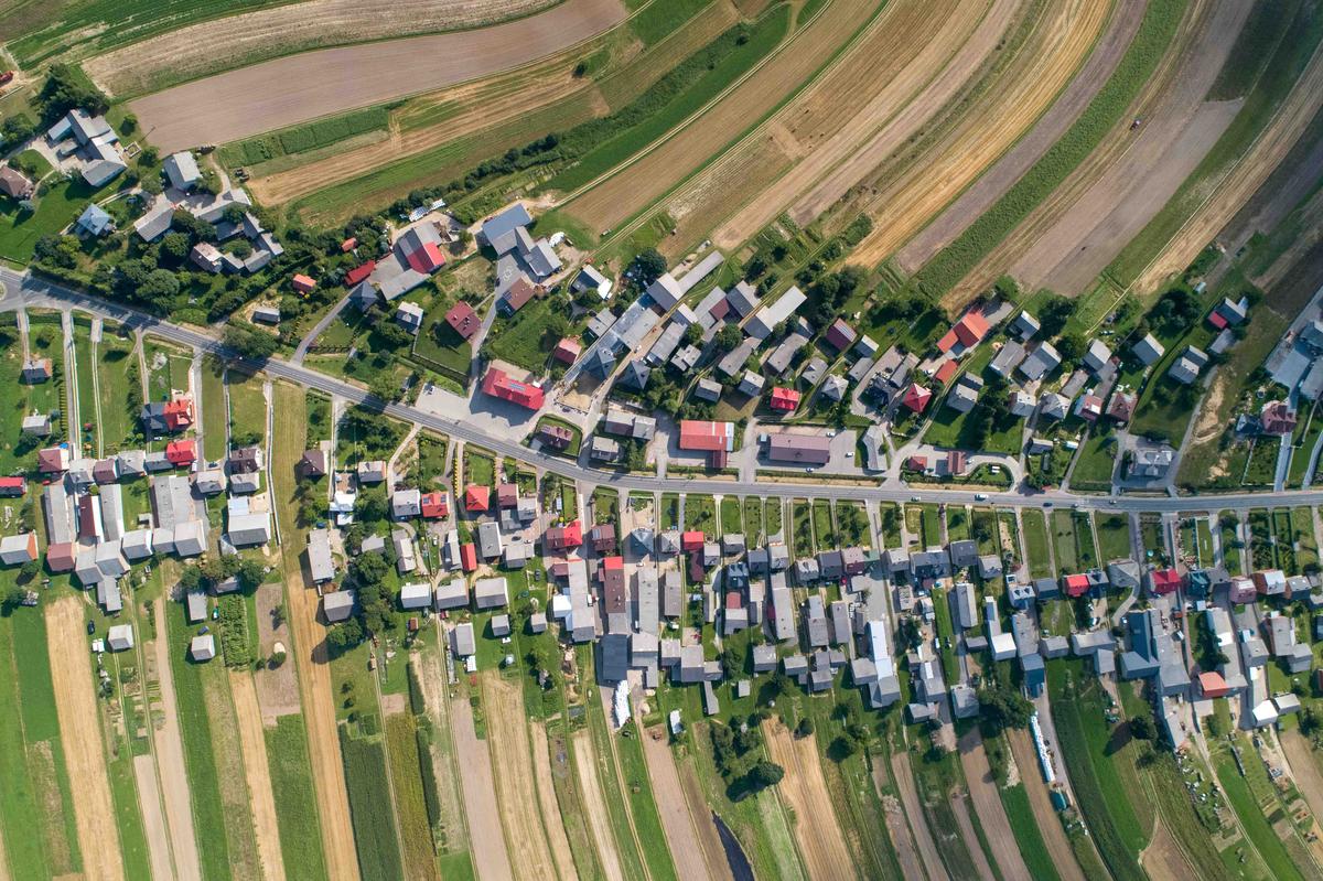 Sułoszowa village in Poland seen from a bird's eye view. (Olivier Uchmanski/Shutterstock)