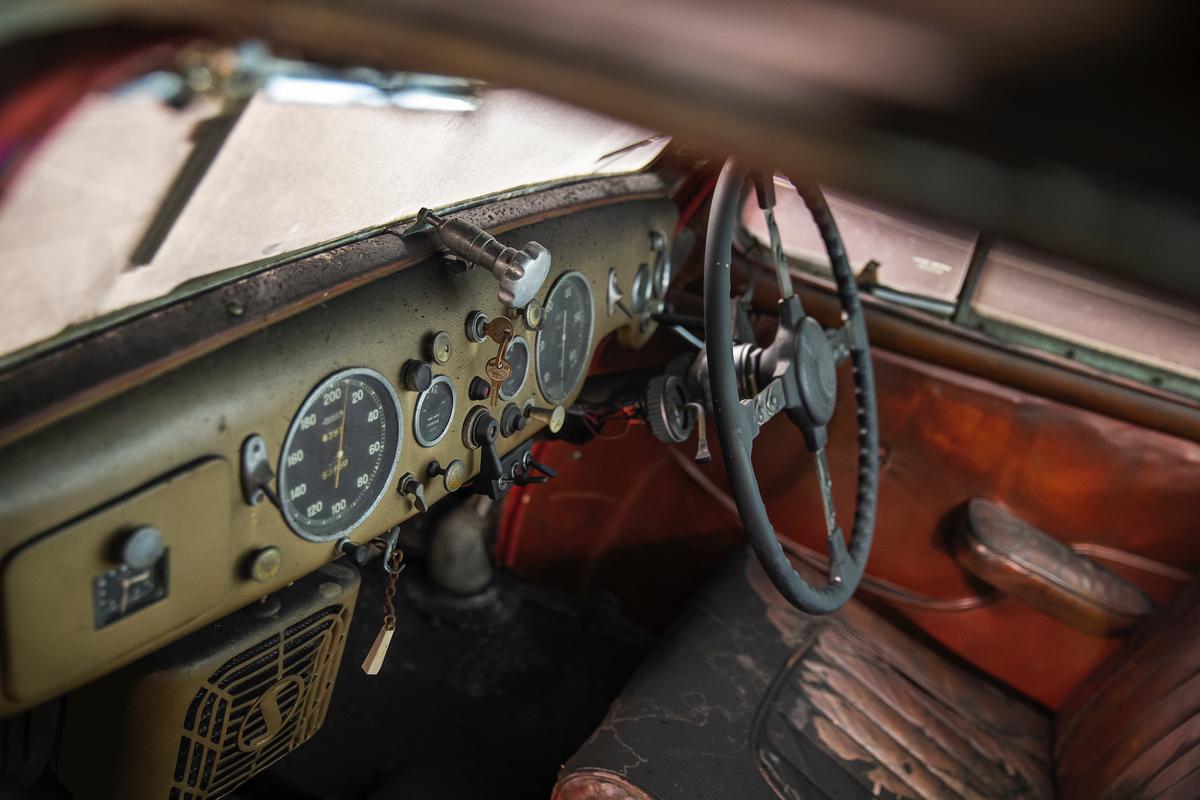 The interior of a Talbot Lago Record T26 Saloon 1949, to start bidding at 10,000 euros. (Courtesy of <a href="https://www.facebook.com/classiccarauctionsNL/">Classic Car Auctions</a>/<a href="https://www.classiccar-auctions.com/palmen">classiccar-auctions.com</a>)