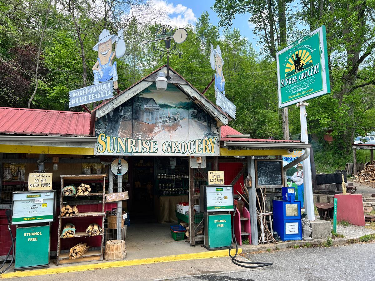 Sunrise Grocery, a small country store that’s been in Union County since the 1920s, offers Southern goodies including boiled peanuts and homemade jams and jellies. It’s a popular first stop for visitors to the area. (Mary Ann Anderson/TNS)