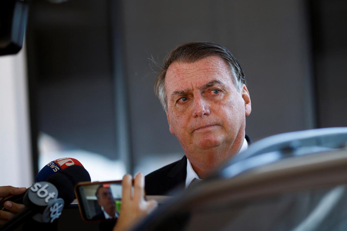 Bolsonaro’s Home Raided and Aides Arrested in Brazil Vaccine Probe