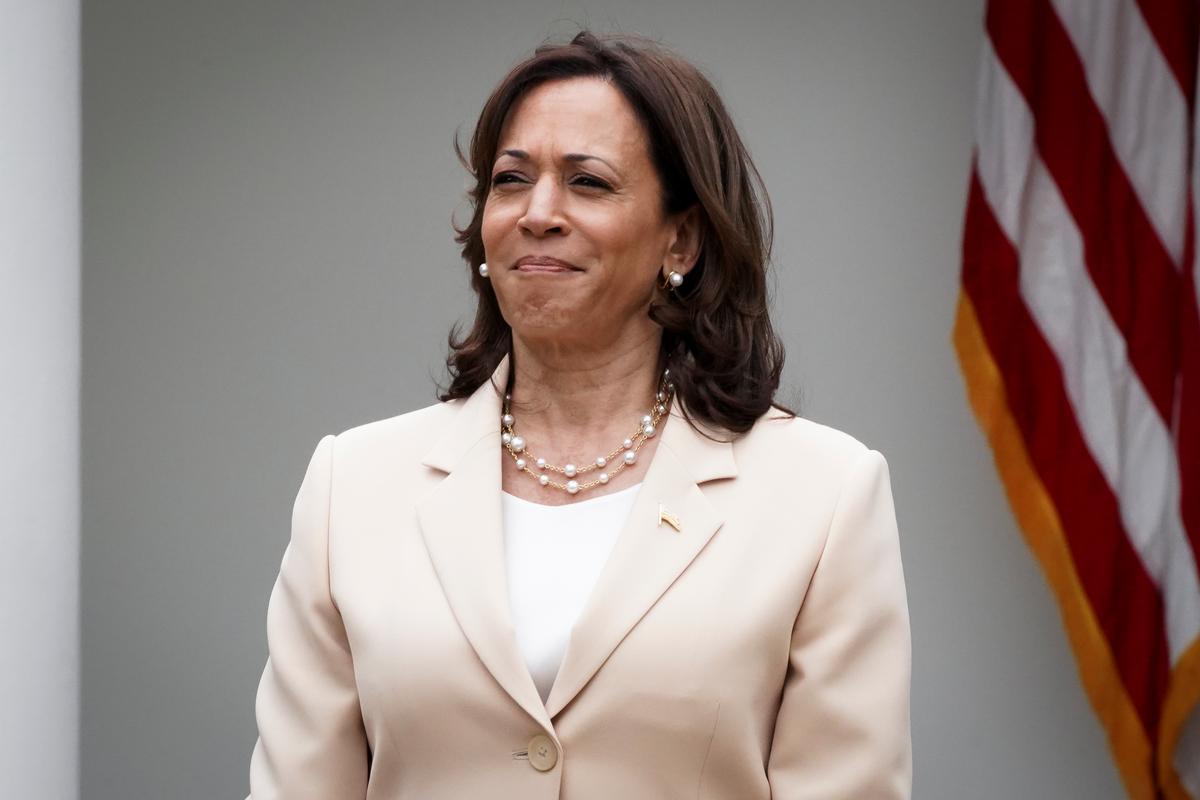 Kamala Harris Meets With Tech CEOs to Probe AI Risks