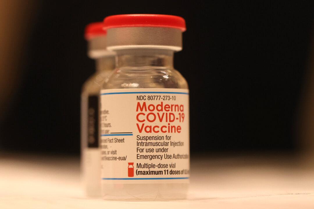 Moderna Seeks FDA Authorization of Updated Covid Vaccine Ahead of Fall