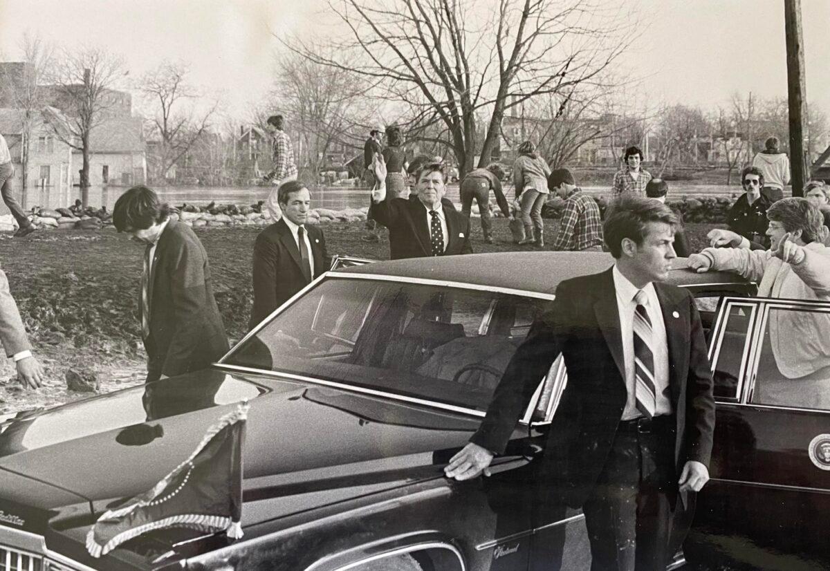 Reagan arrives in Fort Wayne, Ind., to encourage the hard-working teenagers helping to stop the flooding. (Courtesy of Winfield Moses)