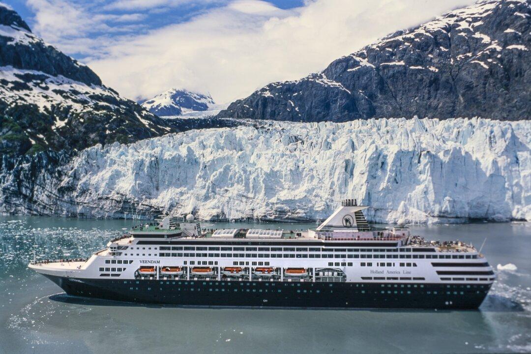 Cruise Industry Expects to Bring a Record Number of Visitors to Alaska, Fueling Hopes for Strong Summer Tourism