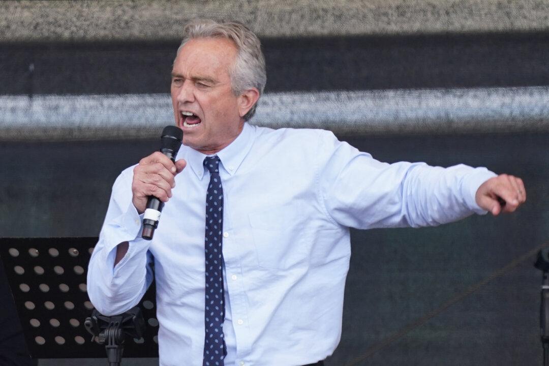 Robert Kennedy Jr. Blames CIA for Assassination of JFK