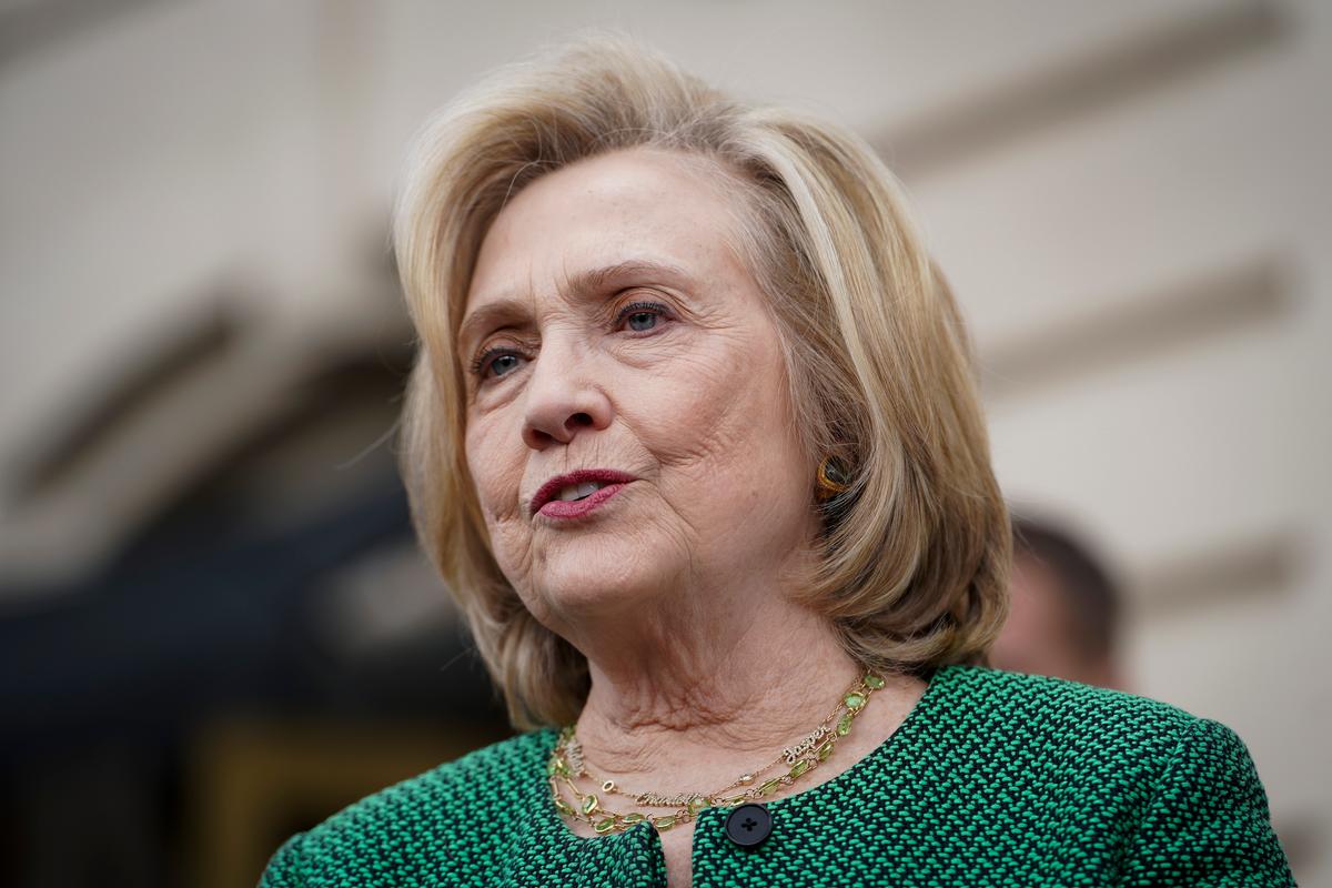 Epstein Documents Reveal Accuser Sought Maxwell’s Communications With Bill and Hillary Clinton