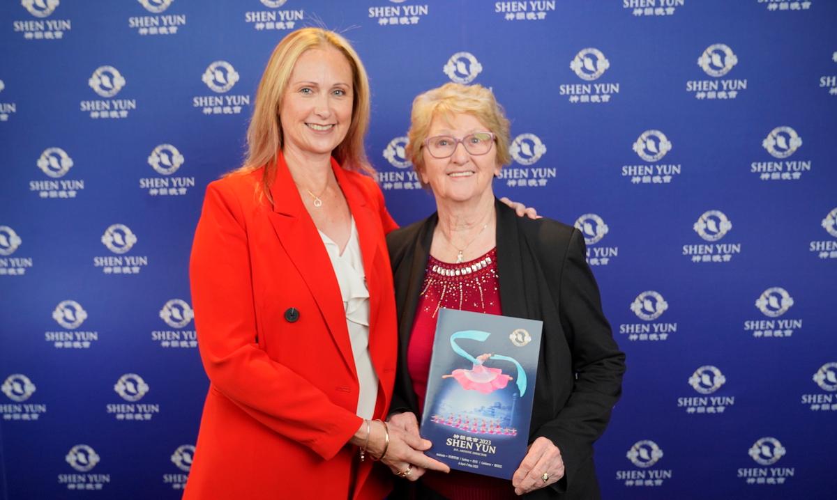 Principal Dance Teacher Impressed by Shen Yun Dancers’ Attention to Detail