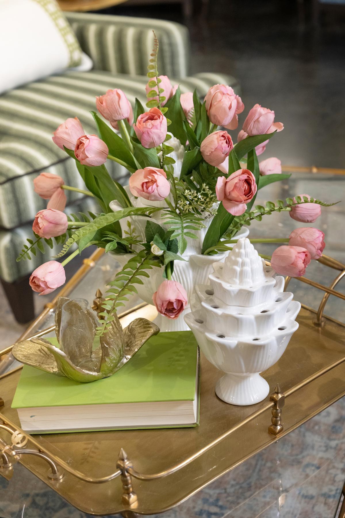 This sweet vignette features a tulipiere with a new traditional twist. (Handout/TNS)
