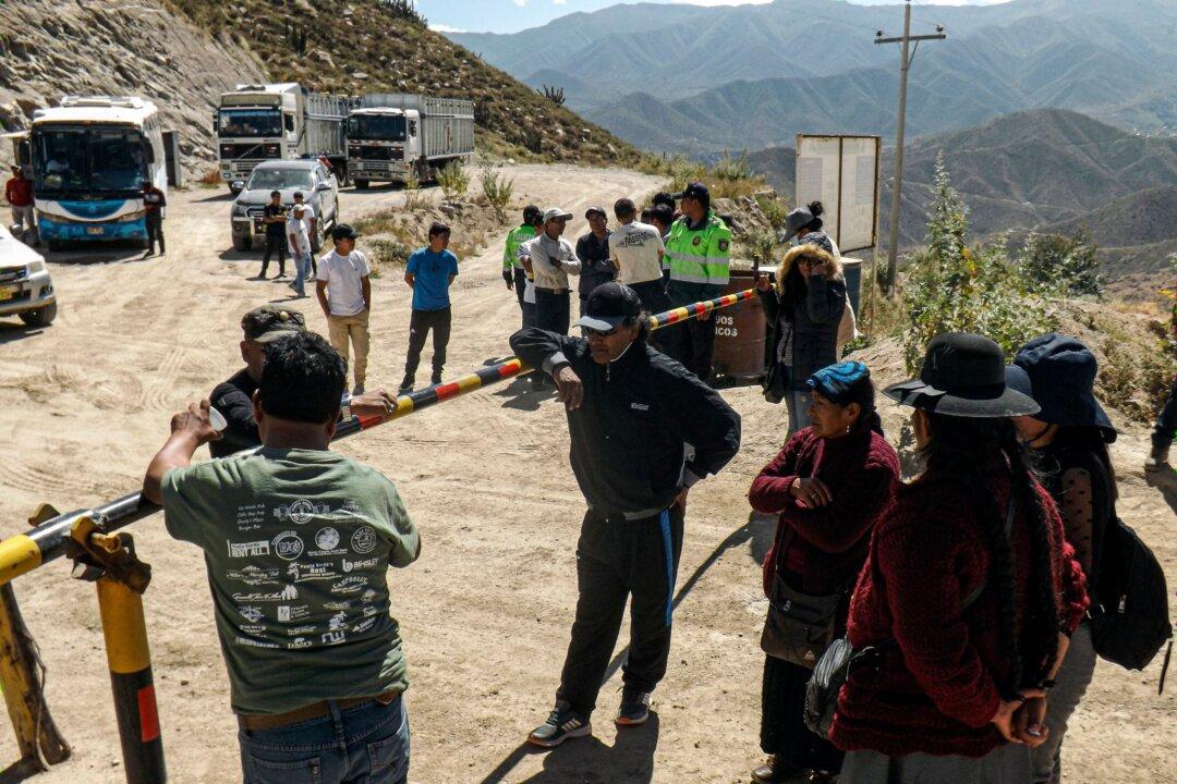 Gold Mine Fire in Peru Kills 27