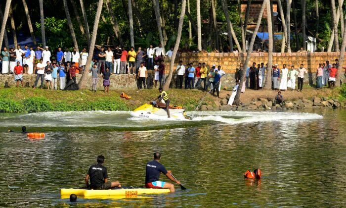Tourist Boat Capsizes in Southern India; at Least 22 Dead