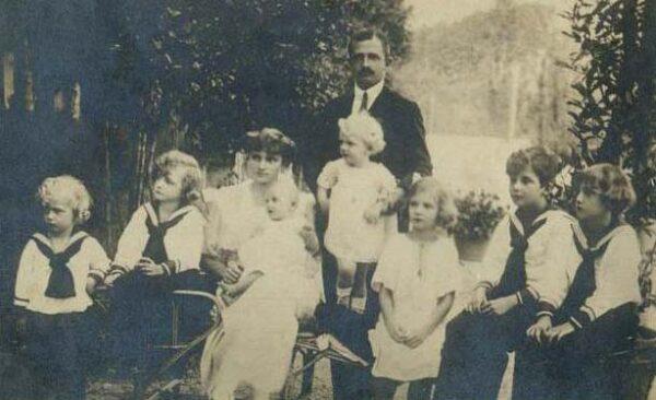 Charles was a dedicated father to his eight children, shown here with Zita in exile at Hertenstein, Switzerland, 1921. (Public Domain)