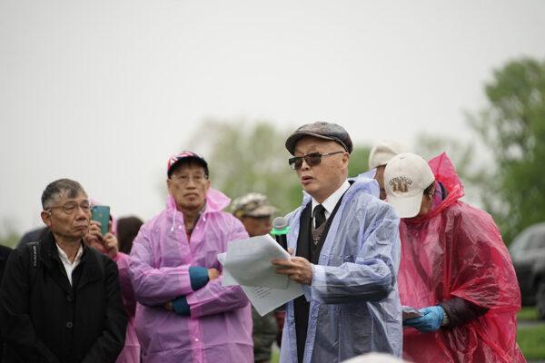 On April 30, 2023, Jello Tan, a member of the US East Monument Construction Team, made a speech, hoping to continue to collect the names of victims who fled to Hong Kong. (Zeng Lian/The Epoch Times)