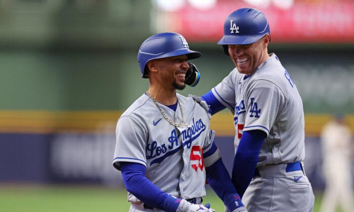 Dodgers Lose Syndergaard Early but Still Beat Brewers 6–2