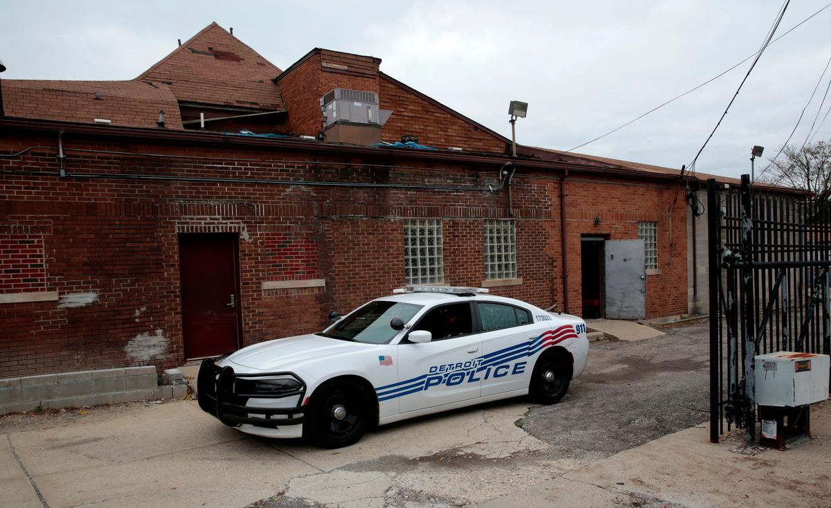 ‘Please, Man, Don’t Shoot Us’: Witness Says Man Shot 3 People, Killing 1, in Dispute Over $4