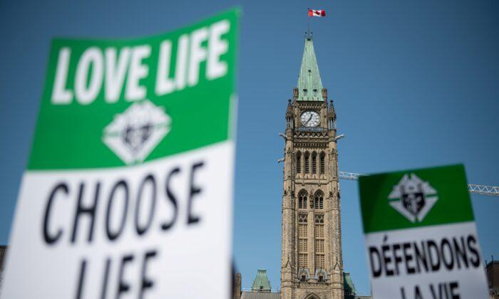 Legal Group Files Challenge Against Parliamentary Police for Allegedly Prohibiting Pro-Life Signs at Rally