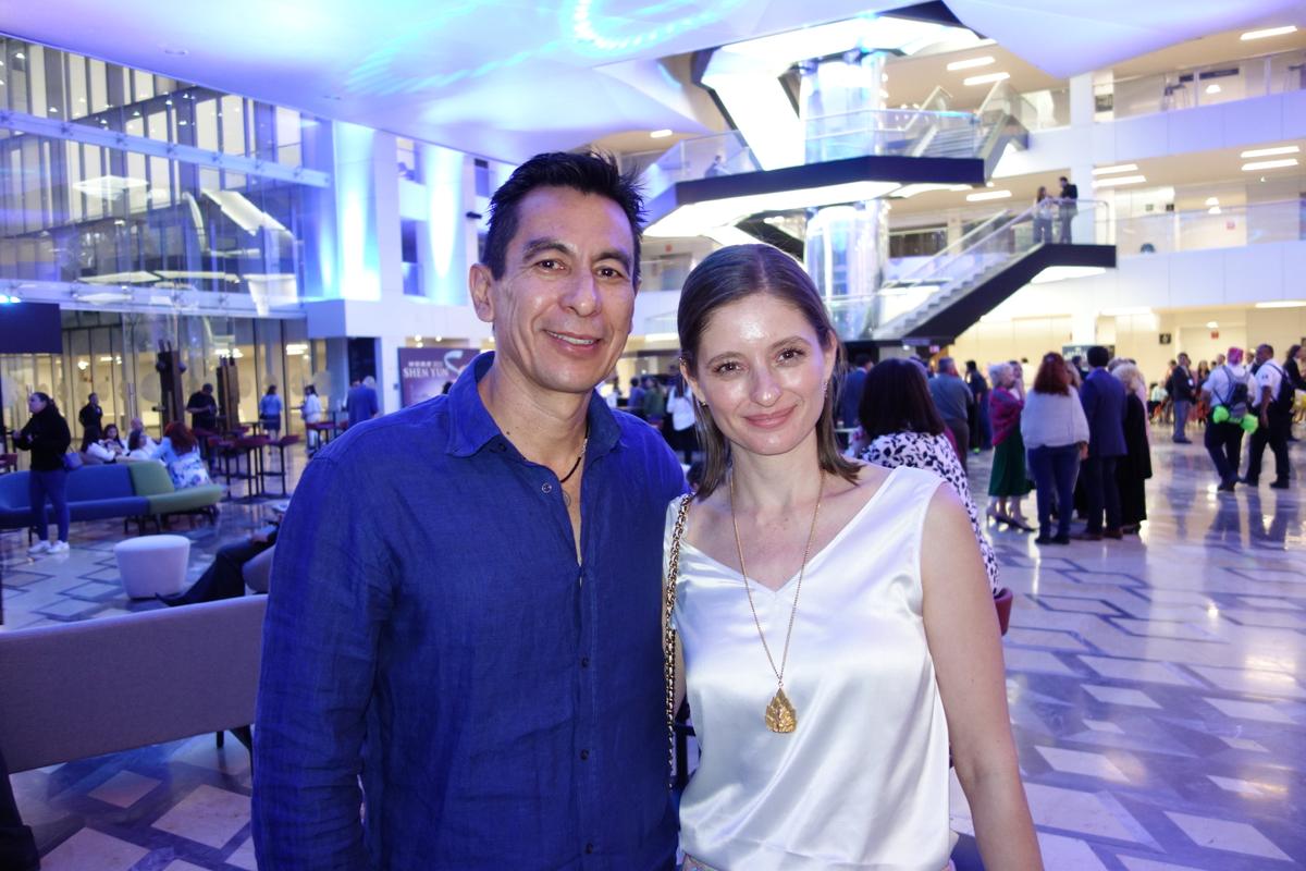 Shen Yun: ‘It’s as If Everything Were a Single Heart Vibrating on Stage’