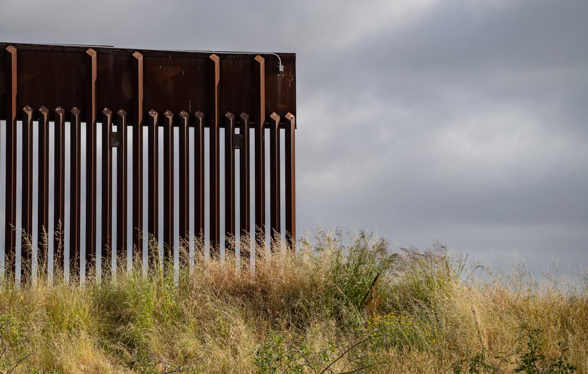 4-Year-Old Child Dropped Into the US From High Border Wall in San Diego