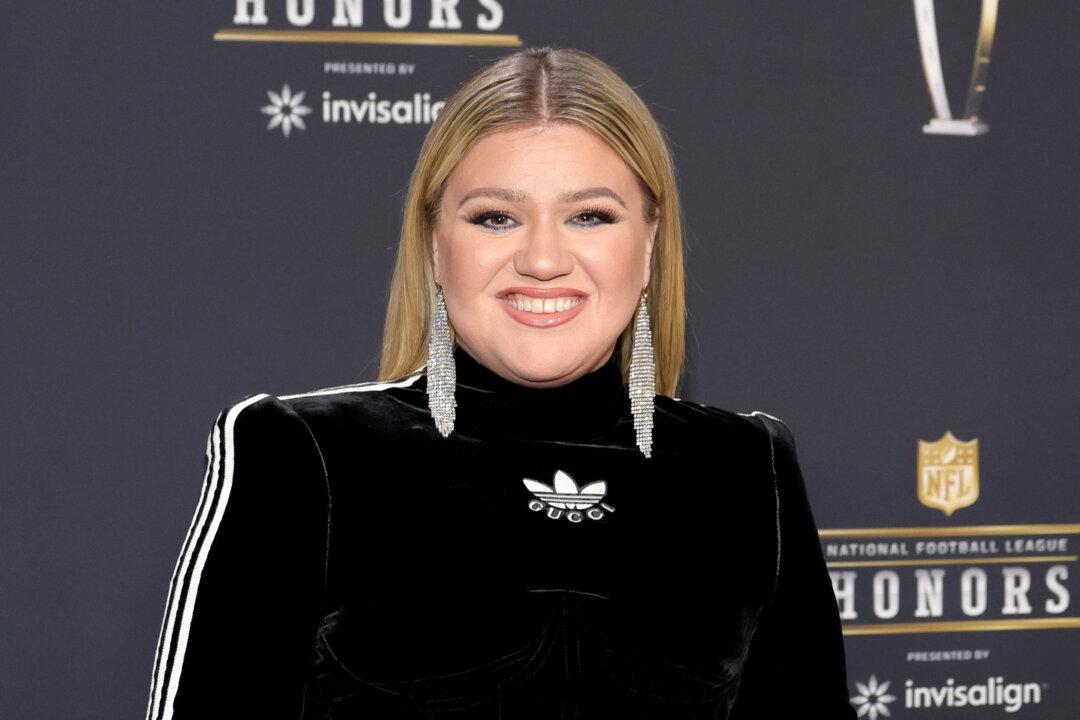 Kelly Clarkson Responds to Report Accusing Her Daytime Talk Show of Being a Toxic Workplace