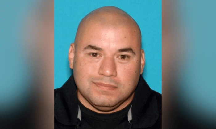 Ex-Los Angeles Police Officer Charged With Child Sex Abuse