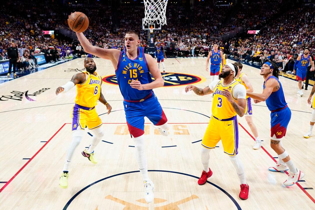Nikola Jokic Leads Nuggets Past Lakers 132–126 in West Opener