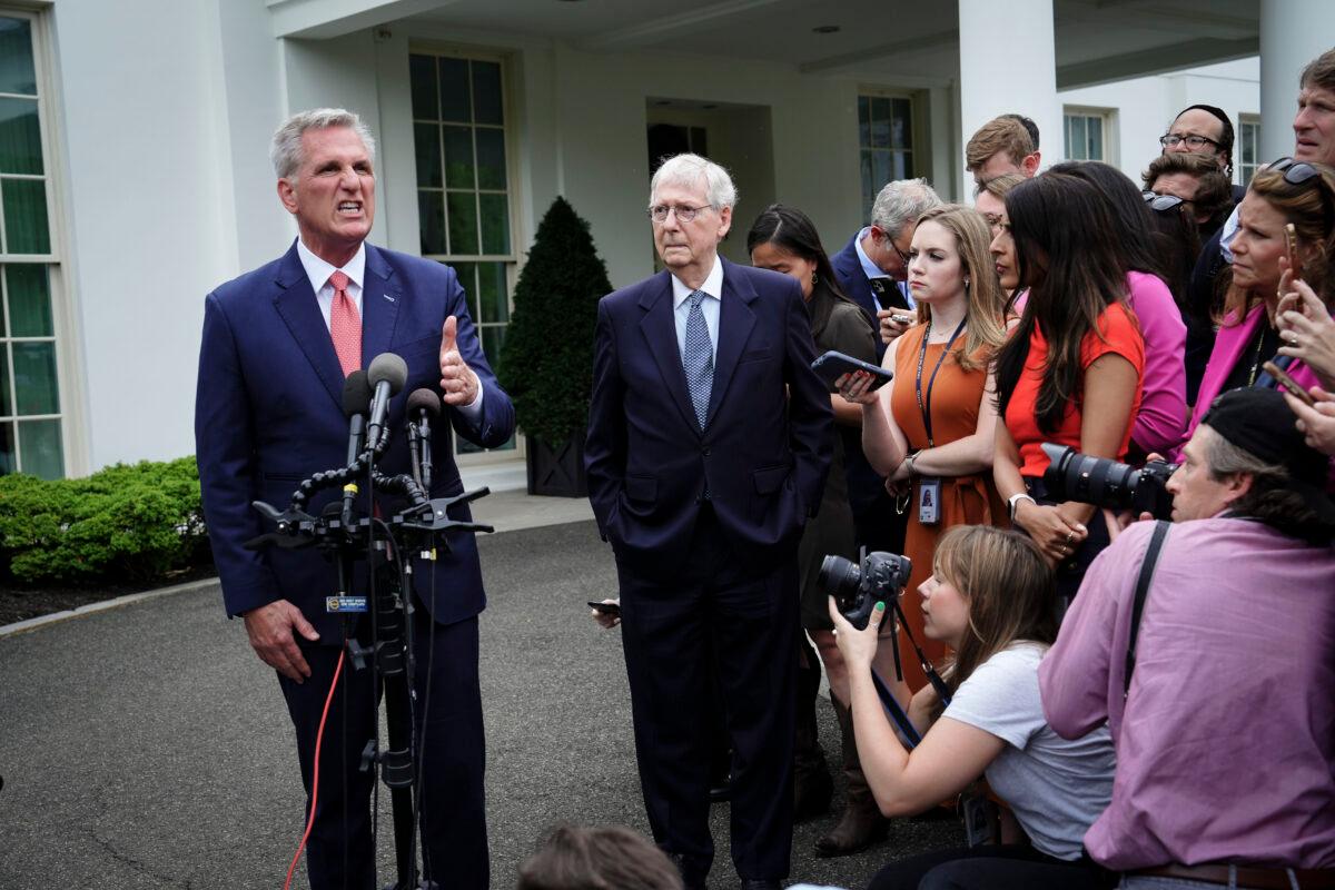 House Speaker Kevin McCarthy (R-Calif.) (L) and Sen. Mitch McConnell (R-Ky.) (R) speak to the press after meeting President Joe Biden and other leaders at the White House in Washington on May 16, 2023. (Madalina Vasiliu/The Epoch Times)