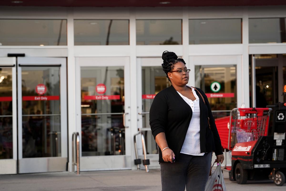 Inflation Rose in April Fueled by Jump in Consumer Spending