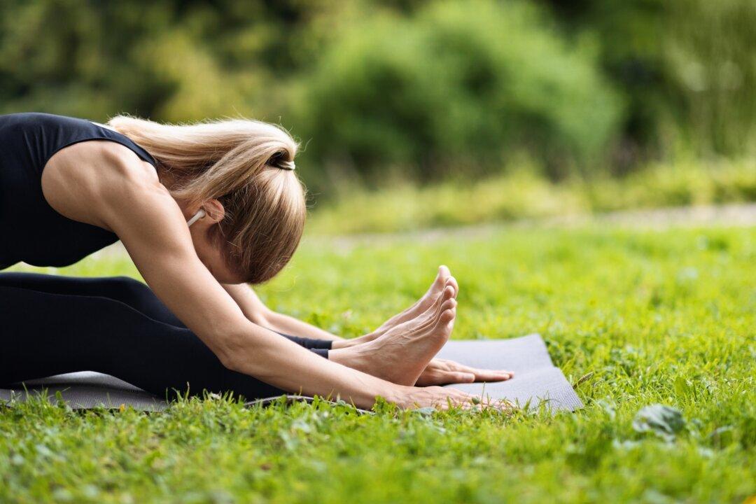 Should You Stretch Before or After Exercise, or Both?