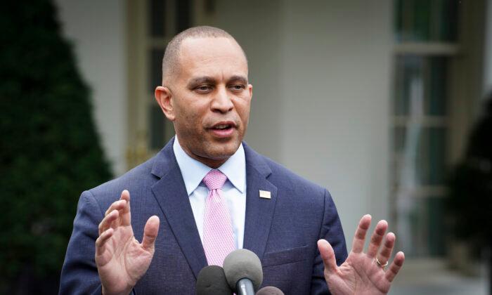 House Minority Leader Jeffries Holds Weekly Press Conference (Sept. 28)