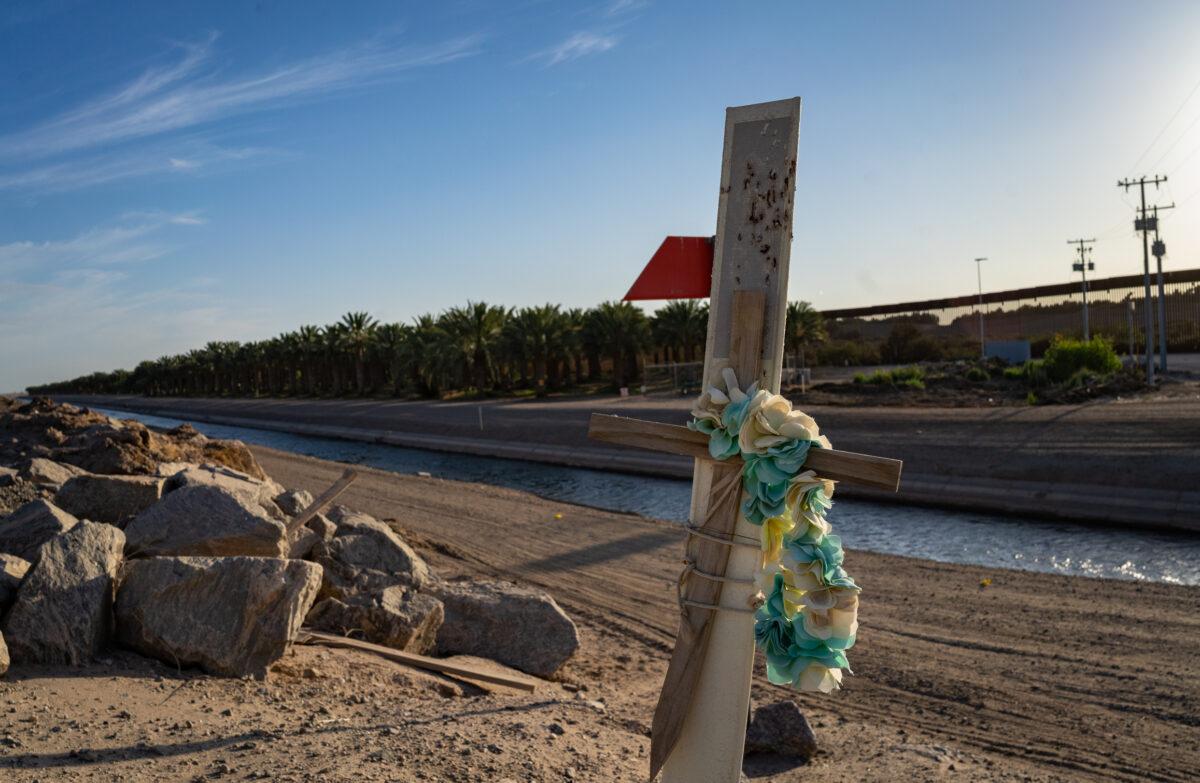 A cross is displayed near the U.S.–Mexico border in Yuma, Ariz., on May 17, 2023. (John Fredricks/The Epoch Times)
