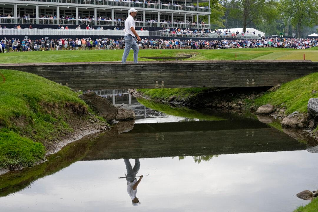 Scheffler Tied for Lead in PGA as Oak Hill Delivers a New Challenge