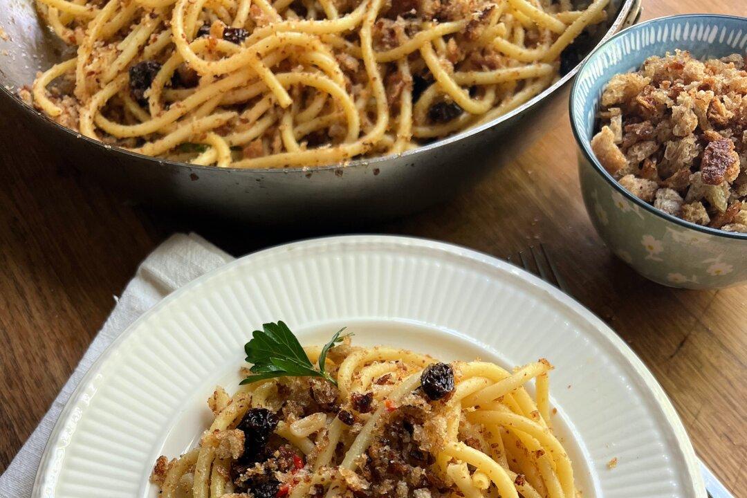 Bread Cookbook by Pro Baker and Food Critic Shows How to Use Every Crumb + Recipes