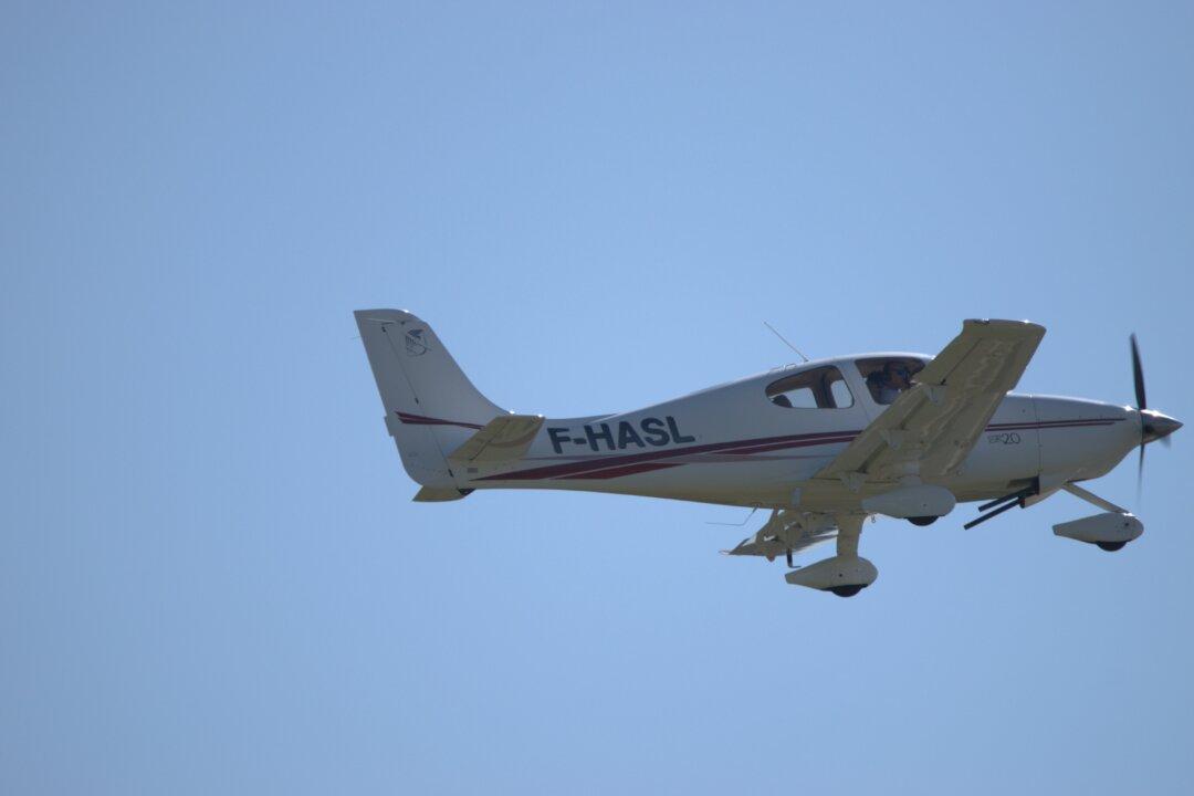 Plane Crashes in Croatia, Rescuers Search for Crew