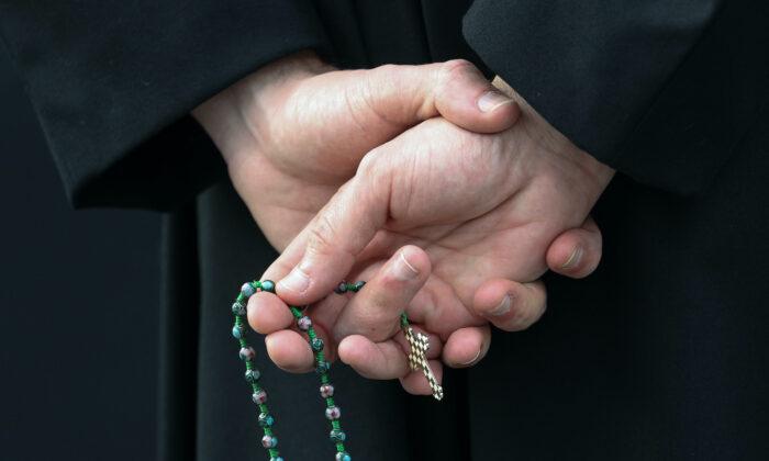 Bishop Urges Catholic All-Women's College to Reconsider Admitting Men Identifying as Women