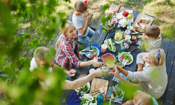 Picnic Perfect: Tips, Tricks, and 3 Crowd-Pleasing Salads for a Memorable Outdoor Feast