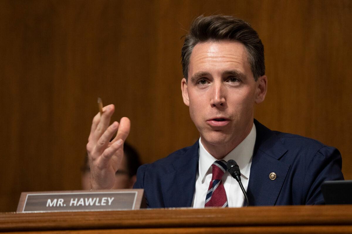 Sen. Josh Hawley (R-Mo.) asks questions to witnesses as they testify before the Judiciary Subcommittee on Competition Policy, Antitrust, and Consumer Rights, in Washington on Sept. 21, 2021. (Ken Cedeno/Pool/Getty Images)