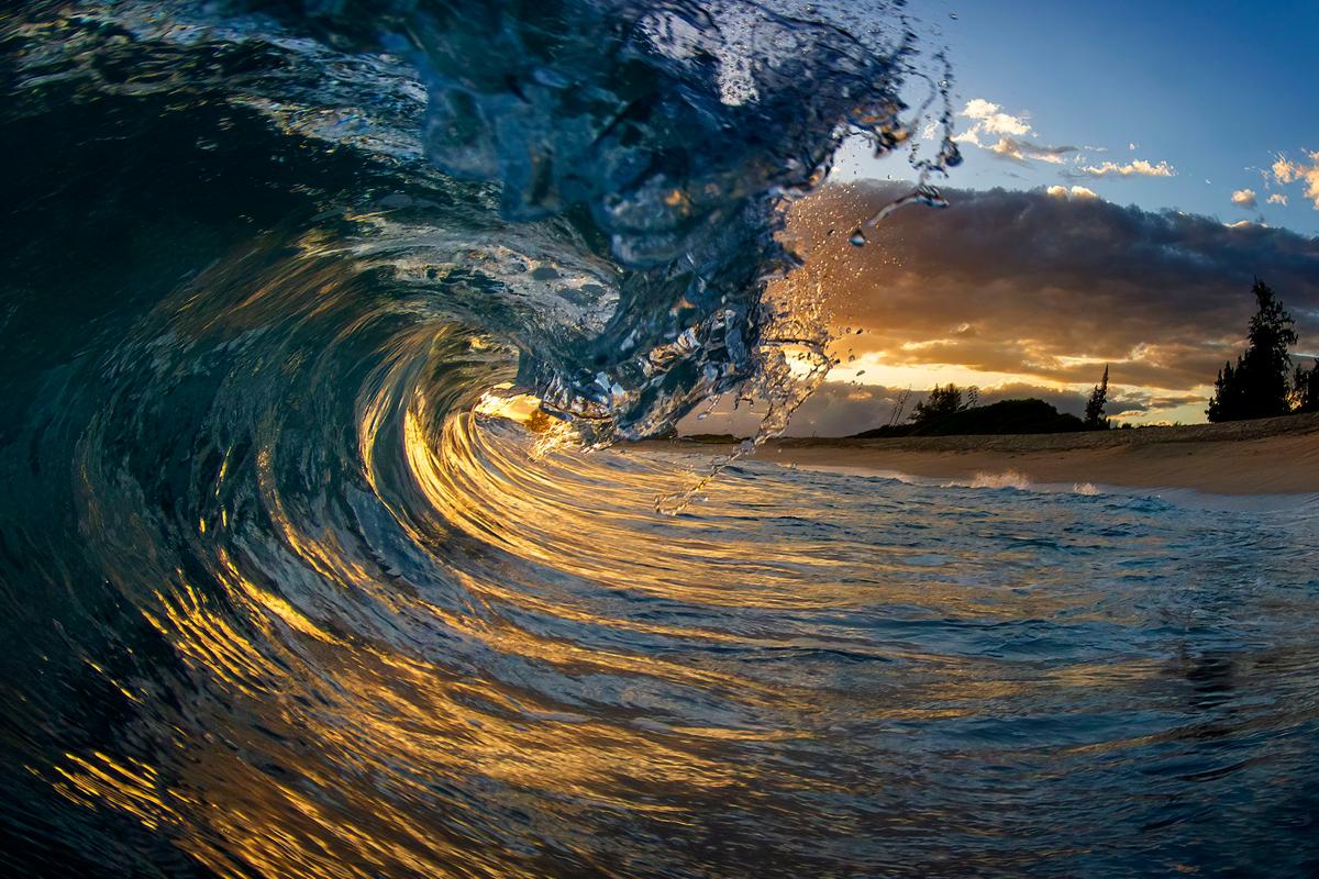 "Pitch Perfect" by Nick Selway, photographed at North Shore, Oahu, Hawaii. (Courtesy of <a href="https://www.nickselway.com/">Nick Selway</a>)