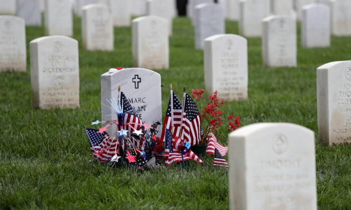San Diego Honors Fallen Veterans on Memorial Day